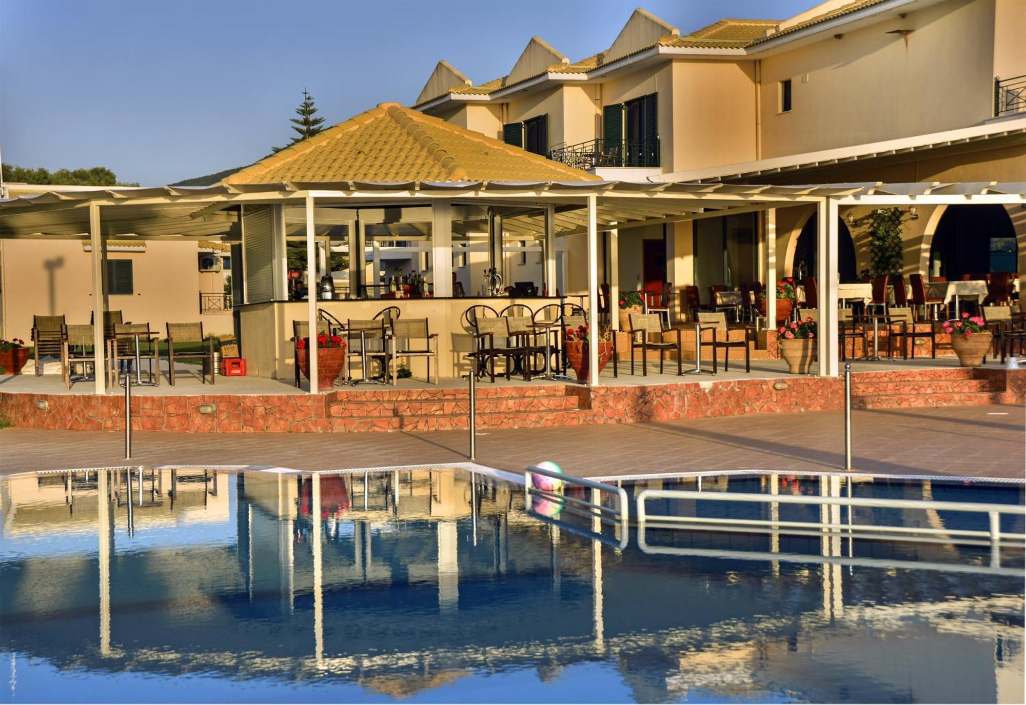 Coralli Hotel Perdika  Exterior foto